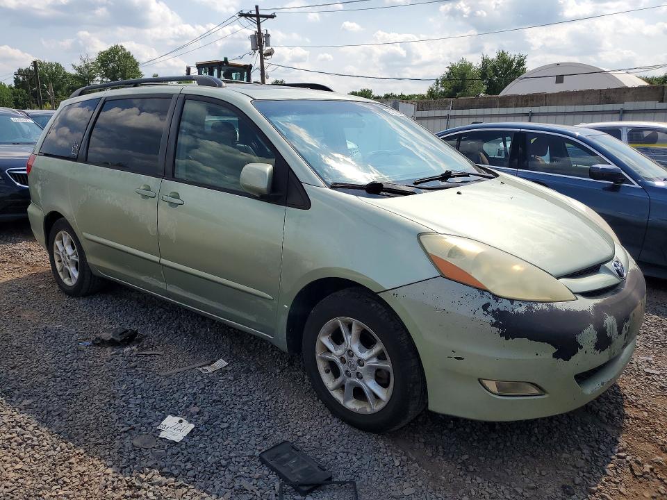 2006 Toyota Sienna მანქანა იყიდება აუქციონზე, vin: 5TDZA22C26S529625, აუქციონის ნომერი: 60738926