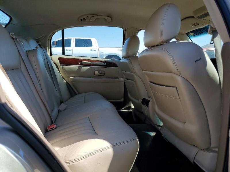 Продаж на аукціоні авто 2004 Lincoln Town Car, vin: 1LNHM81W44Y611578, номер лоту: 62702526