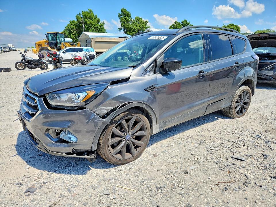 2017 Ford Escape მანქანა იყიდება აუქციონზე, vin: 1FMCU9G97HUB75002, აუქციონის ნომერი: 60971026