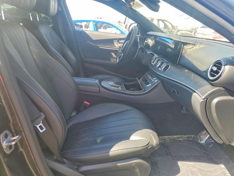 2022 Mercedes-benz E მანქანა იყიდება აუქციონზე, vin: W1KZF5KB4NB024000, აუქციონის ნომერი: 60889316