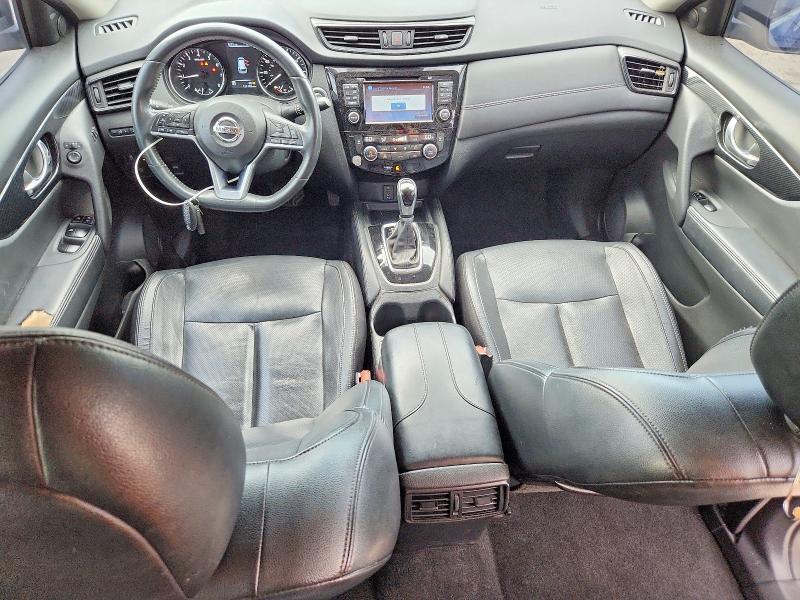 60790086 :رقم المزاد ، 5N1AT2MT0HC883115 vin ، 2017 Nissan Rogue مزاد بيع