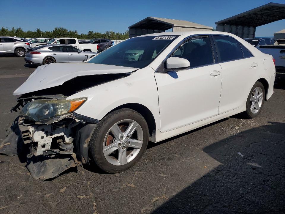 2013 Toyota Camry მანქანა იყიდება აუქციონზე, vin: 4T1BF1FKXDU266416, აუქციონის ნომერი: 61221796