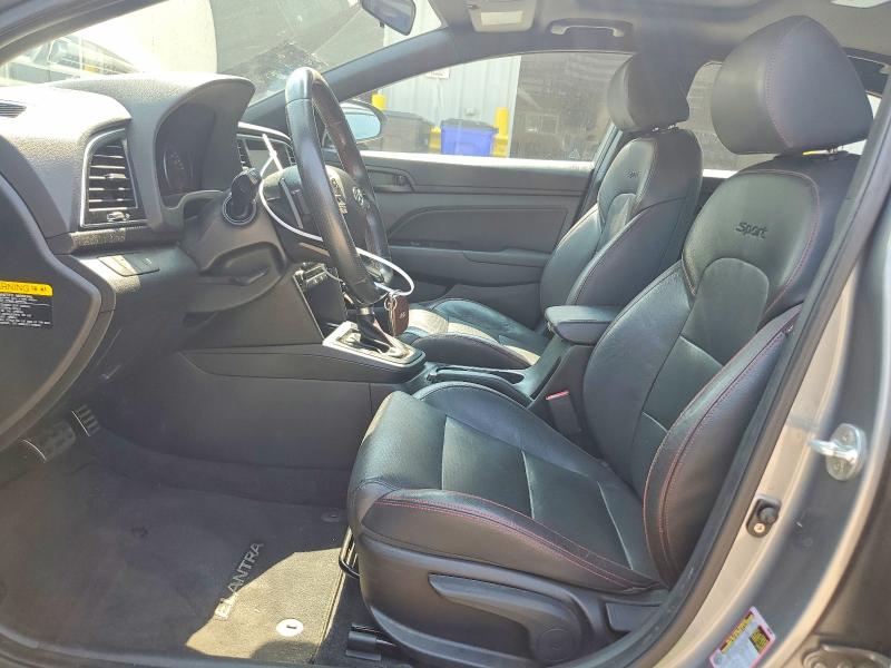 62439426 :رقم المزاد ، KMHD04LB0JU613215 vin ، 2018 Hyundai Elantra مزاد بيع