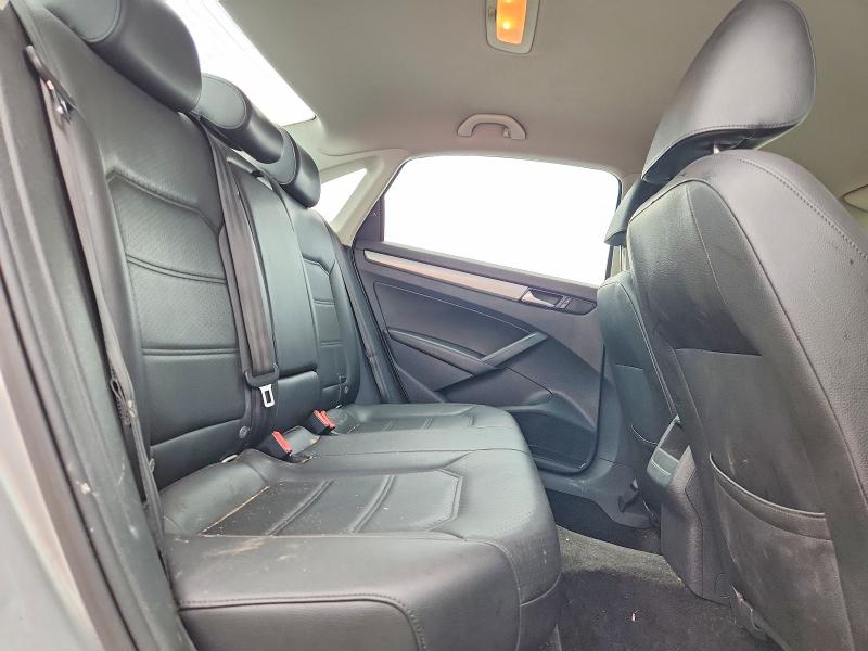 2015 Volkswagen Passat მანქანა იყიდება აუქციონზე, vin: 1VWAT7A33FC070917, აუქციონის ნომერი: 60321916