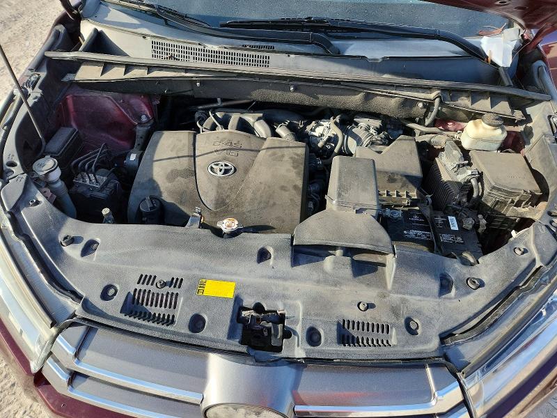 Продаж на аукціоні авто 2018 Toyota Highlander, vin: 5TDDZRFH6JS865742, номер лоту: 61999436