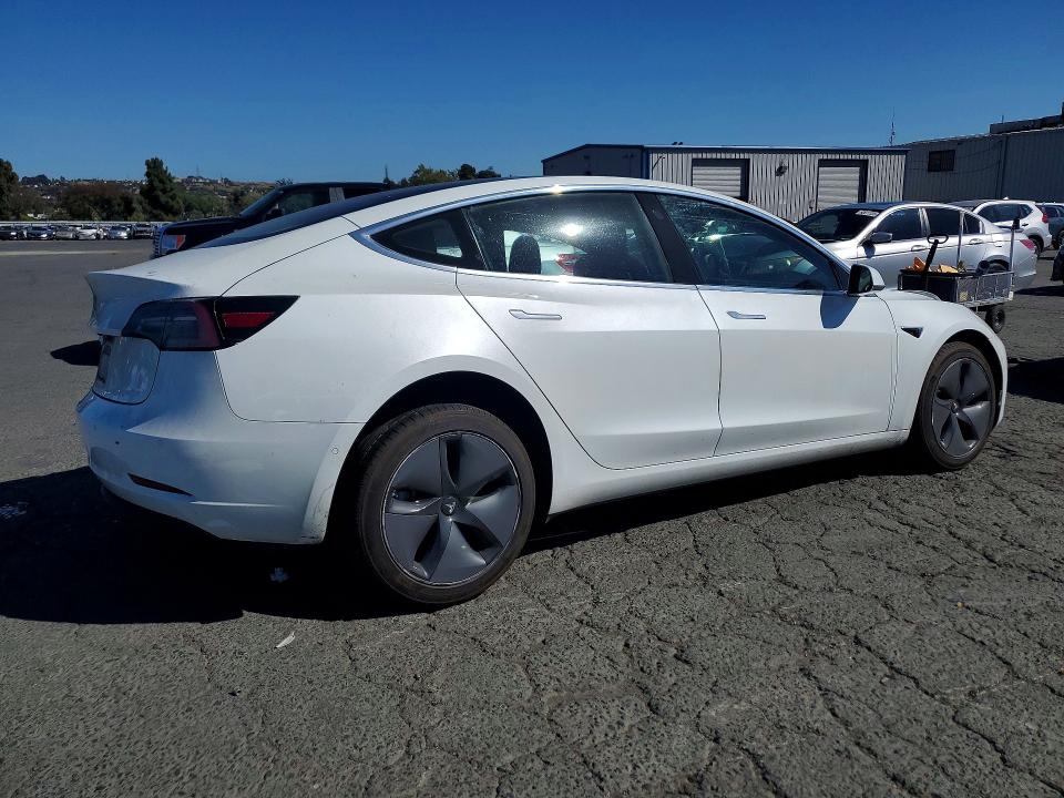 Продаж на аукціоні авто 2018 Tesla Model 3, vin: 5YJ3E1EA1JF014773, номер лоту: 60818086