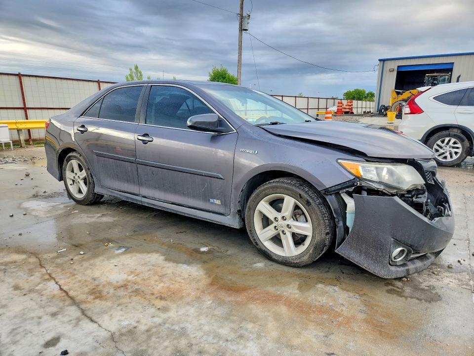 2014 Toyota Camry Hybrid მანქანა იყიდება აუქციონზე, vin: 4T1BD1FK5EU123767, აუქციონის ნომერი: 60991816