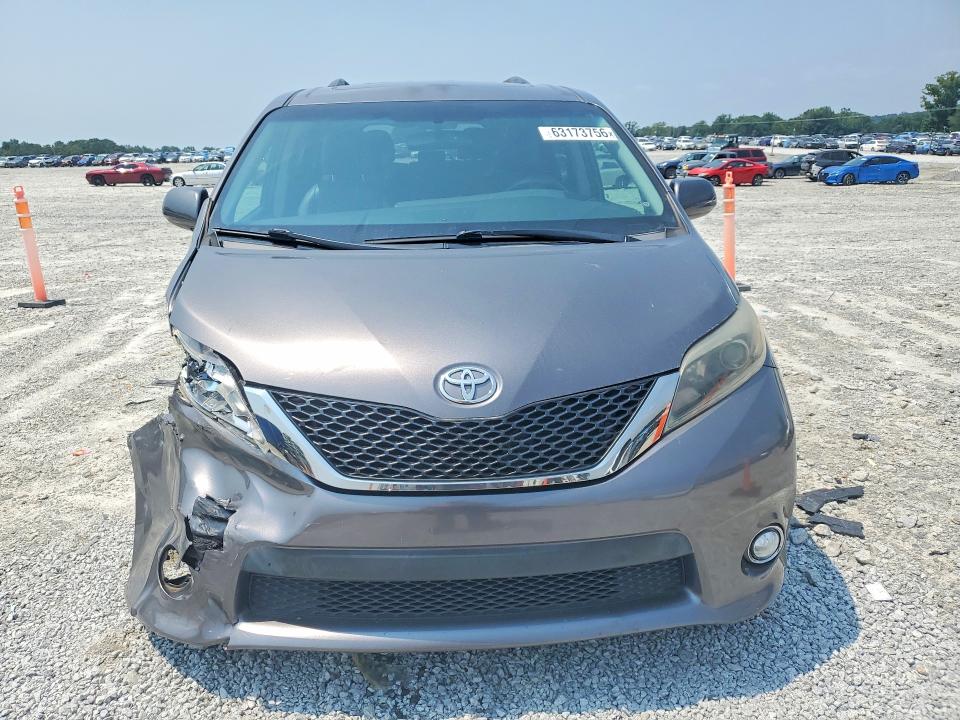 63173756 :رقم المزاد ، 5TDXK3DC9GS752950 vin ، 2016 Toyota Sienna مزاد بيع