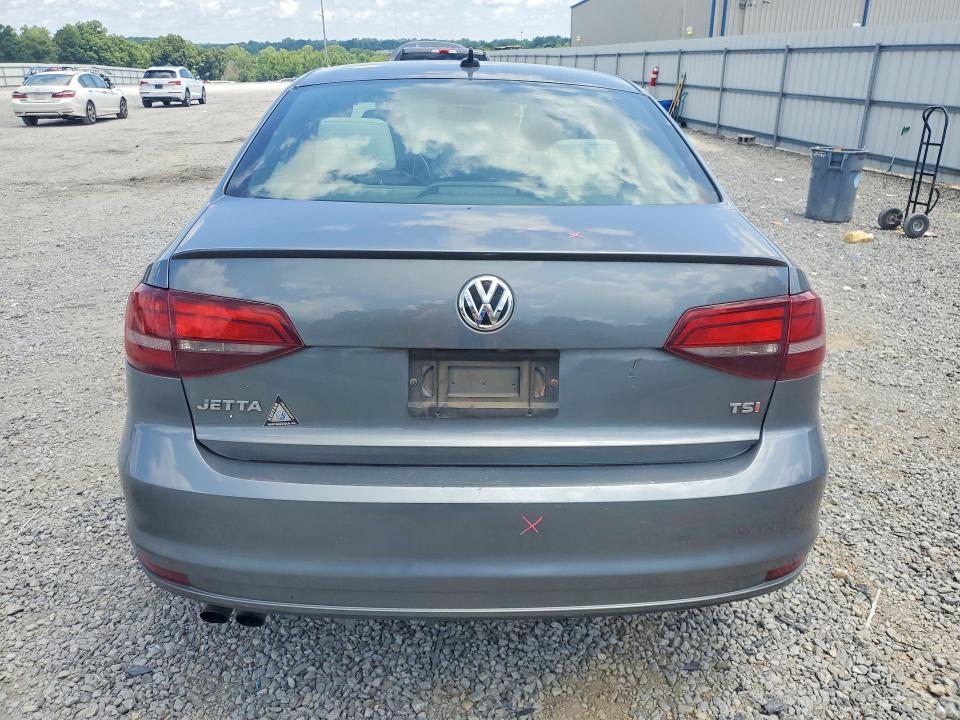 61560696 :رقم المزاد ، 3VWD17AJ3GM398887 vin ، 2016 Volkswagen Jetta مزاد بيع