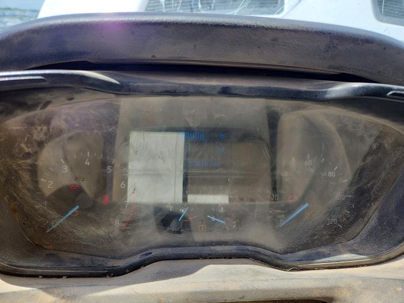 62310606 :رقم المزاد ، 1FTBW2CG8FKA37077 vin ، 2015 Ford Transit مزاد بيع