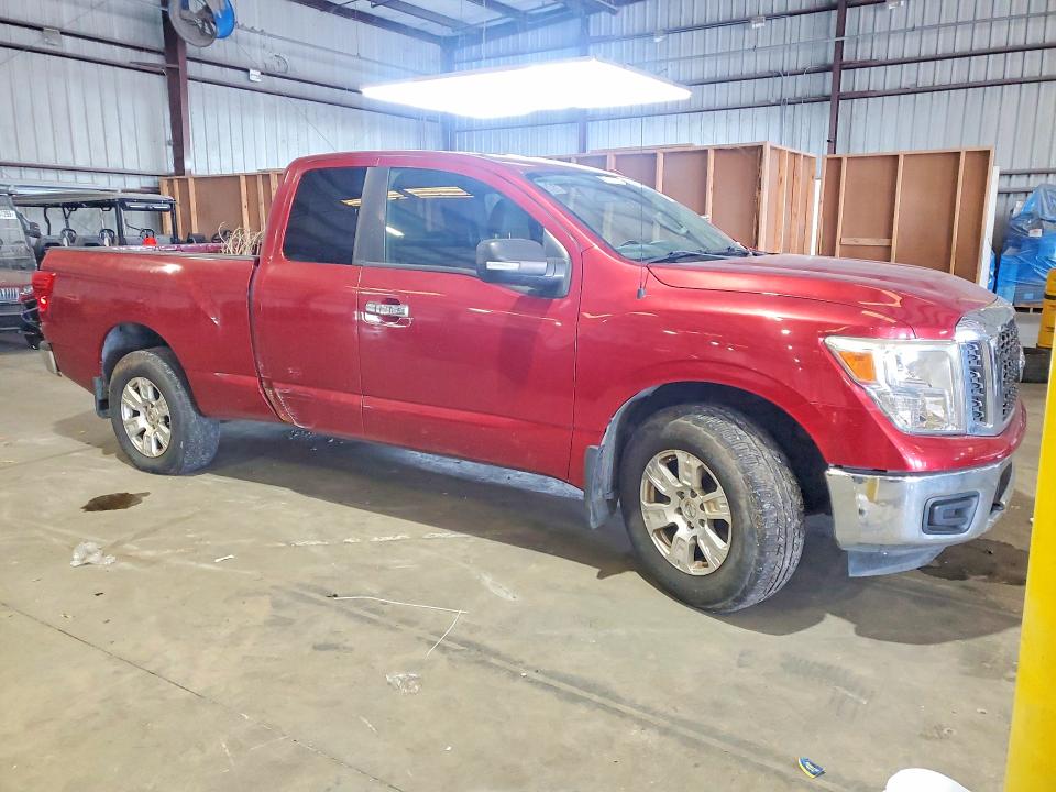 58097556 :رقم المزاد ، 1N6AA1C87JN502949 vin ، 2018 Nissan Titan مزاد بيع