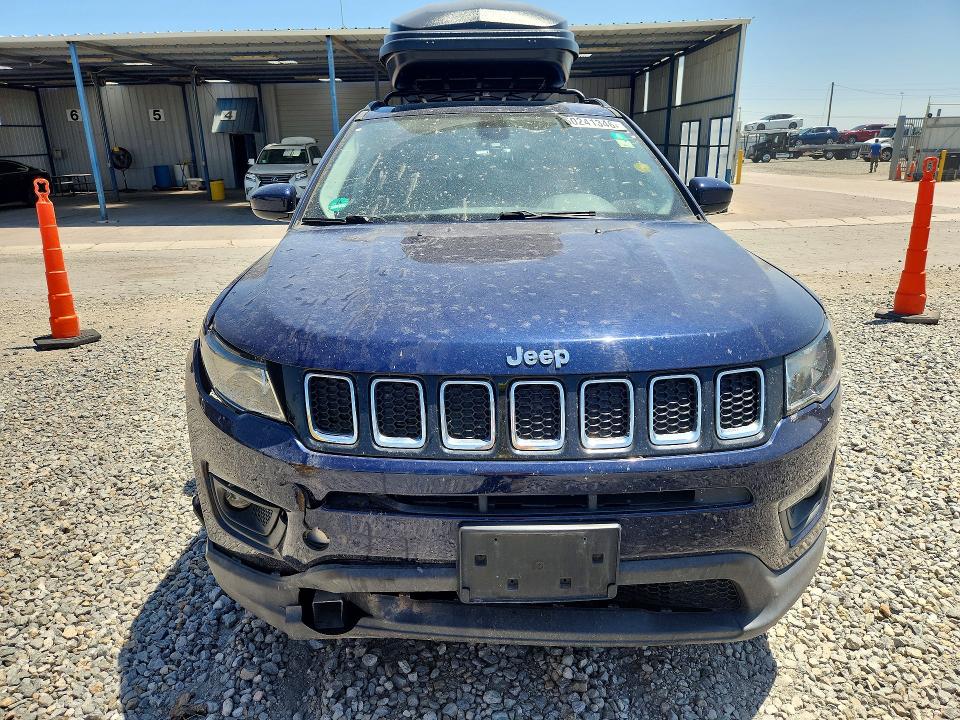 60241346 :رقم المزاد ، 3C4NJCBBXJT194723 vin ، 2018 Jeep Compass مزاد بيع
