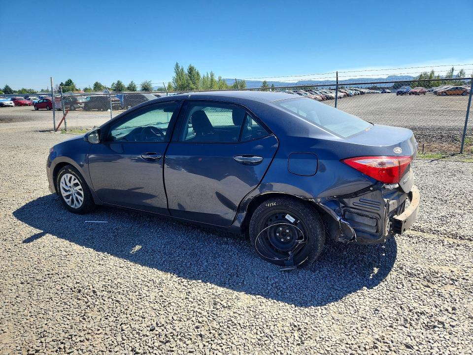 2018 Toyota Corolla მანქანა იყიდება აუქციონზე, vin: 5YFBURHE9JP749677, აუქციონის ნომერი: 60773196