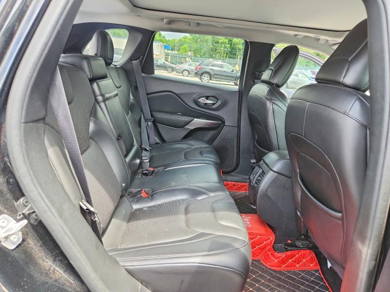 59352036 :رقم المزاد ، 1C4PJMDN5KD117450 vin ، 2019 Jeep Cherokee مزاد بيع