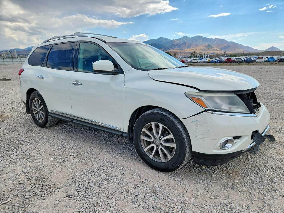 61560456 :رقم المزاد ، 5N1AR2MMXFC628704 vin ، 2015 Nissan Pathfinder مزاد بيع