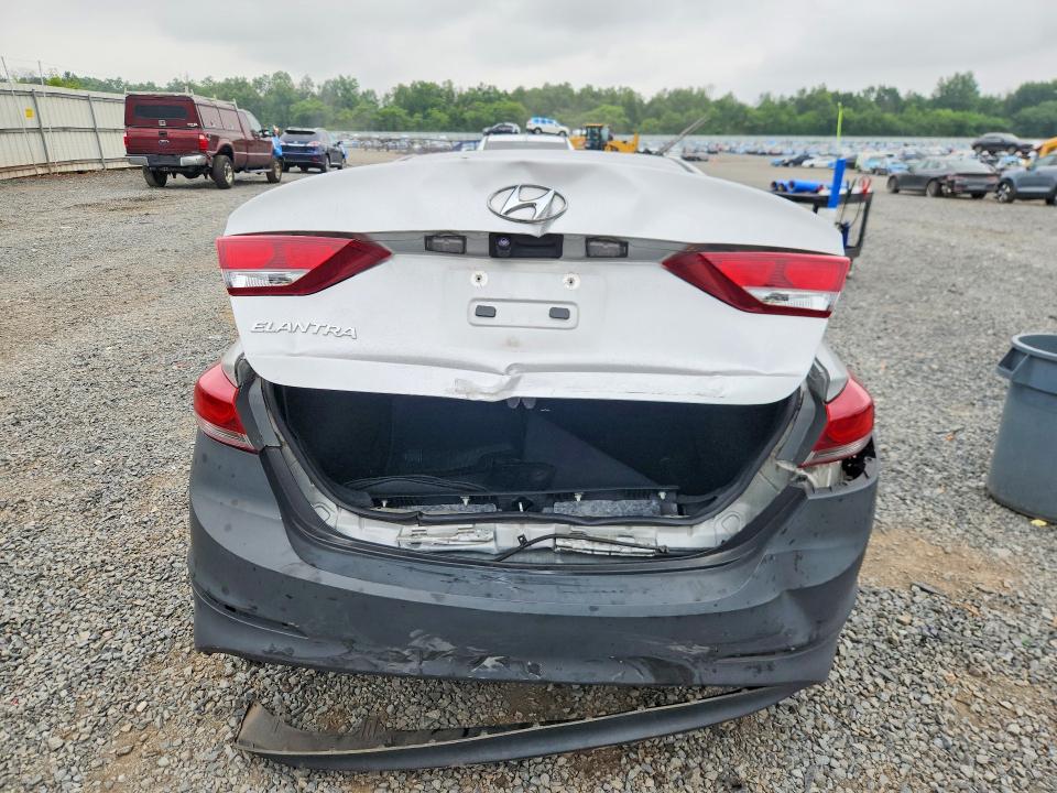 62913276 :رقم المزاد ، 5NPD84LF9JH286470 vin ، 2018 Hyundai Elantra مزاد بيع