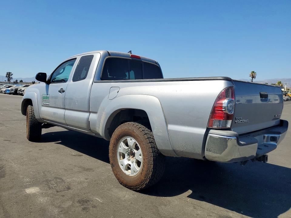 Продаж на аукціоні авто 2015 Toyota Tacoma, vin: 5TFUU4EN8FX123935, номер лоту: 62477826