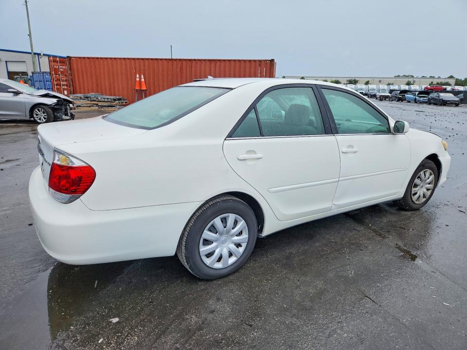 62634496 :رقم المزاد ، 4T1BE32K06U711074 vin ، 2006 Toyota Camry مزاد بيع