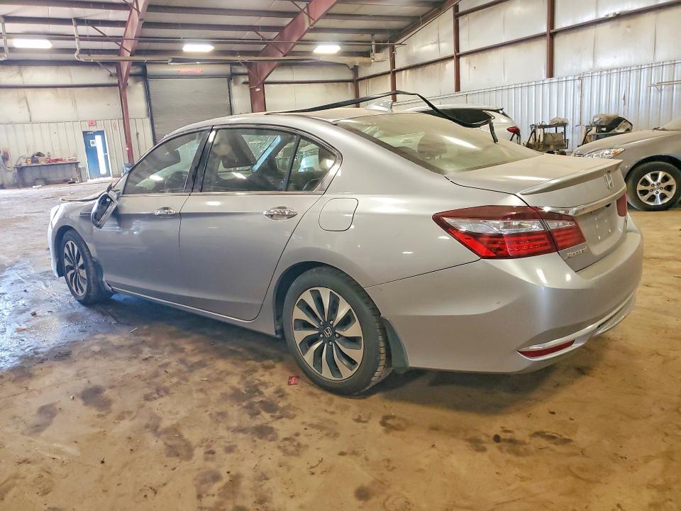 Продажа на аукционе авто 2017 Honda Accord, vin: JHMCR6F52HC010790, номер лота: 61729106