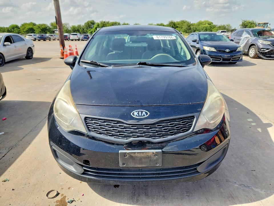61799766 :رقم المزاد ، KNADM4A39F6527091 vin ، 2015 Kia Rio مزاد بيع
