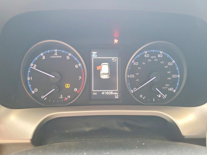 Продаж на аукціоні авто 2018 Toyota Rav4, vin: JTMZFREV8JJ190382, номер лоту: 61901436