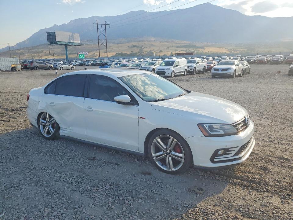 63546126 :رقم المزاد ، 3VW4T7AJ6GM296204 vin ، 2016 Volkswagen Jetta مزاد بيع
