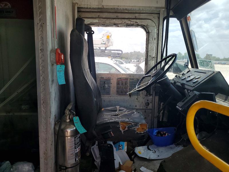 Aukcja sprzedaży 1994 Oshkosh Motor Truck Co. Box Truck, vin: 4CDM46E23R2107692, numer aukcji: 62407856