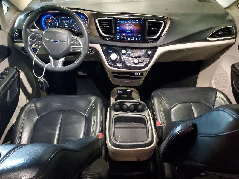 57721136 :رقم المزاد ، 2C4RC1BG3HR551250 vin ، 2017 Chrysler Pacifica مزاد بيع