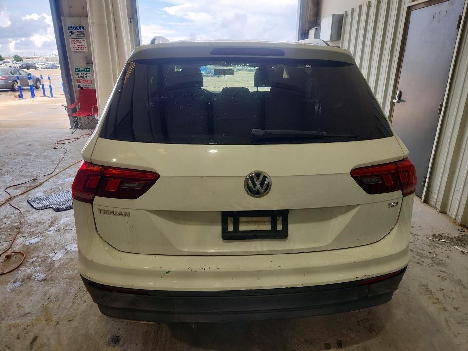 Aukcja sprzedaży 2018 Volkswagen Tiguan, vin: 3VV1B7AX7JM017218, numer aukcji: 85971445