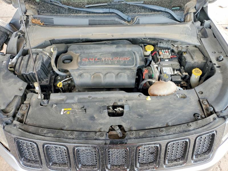60762836 :رقم المزاد ، 3C4NJCBBXJT499994 vin ، 2018 Jeep Compass مزاد بيع