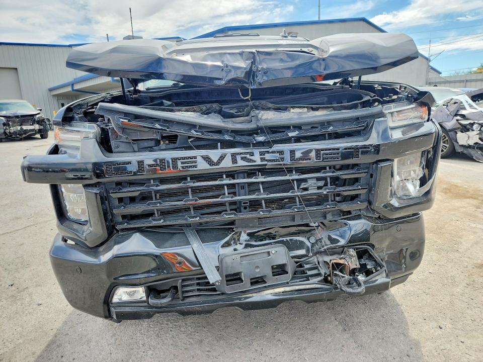 60255316 :رقم المزاد ، 1GC4YPE72MF173482 vin ، 2021 Chevrolet Silverado مزاد بيع