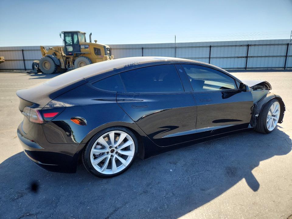 Продажа на аукционе авто 2018 Tesla Model 3, vin: 5YJ3E1EA6JF071129, номер лота: 62889896