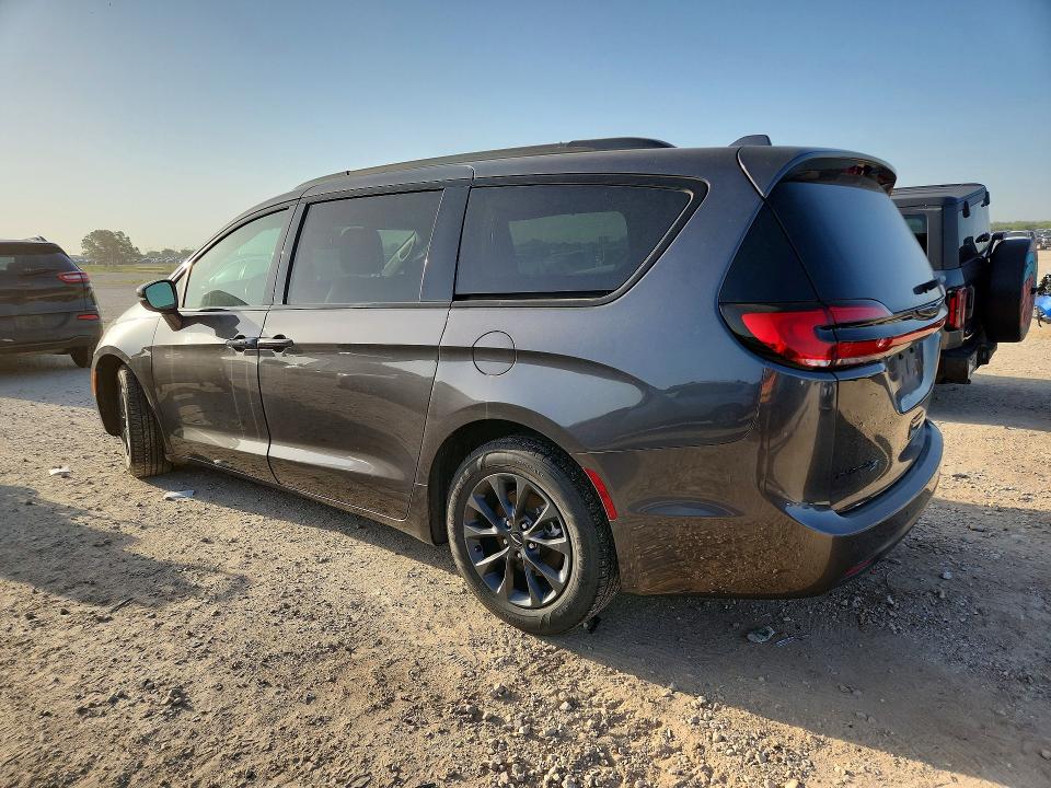 61337666 :رقم المزاد ، 2C4RC1BG2MR572200 vin ، 2021 Chrysler Pacifica مزاد بيع