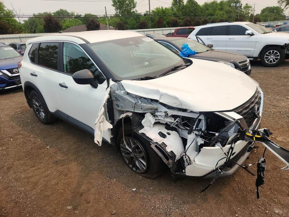 59291846 :رقم المزاد ، 5N1BT3AB8PC800325 vin ، 2023 Nissan Rogue مزاد بيع