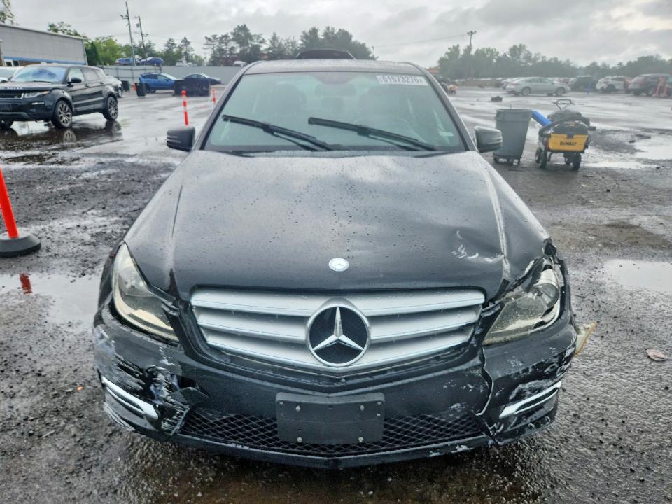 2013 Mercedes-benz C მანქანა იყიდება აუქციონზე, vin: WDDGF8AB8DR276753, აუქციონის ნომერი: 61673276