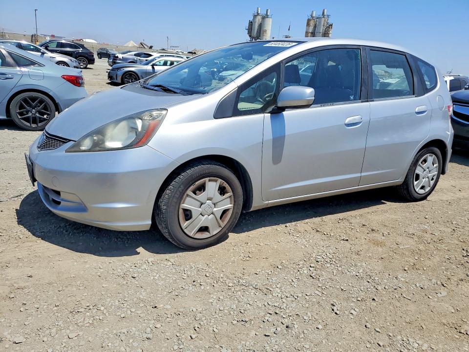 60460426 :رقم المزاد ، JHMGE8H37DC076119 vin ، 2013 Honda Fit مزاد بيع