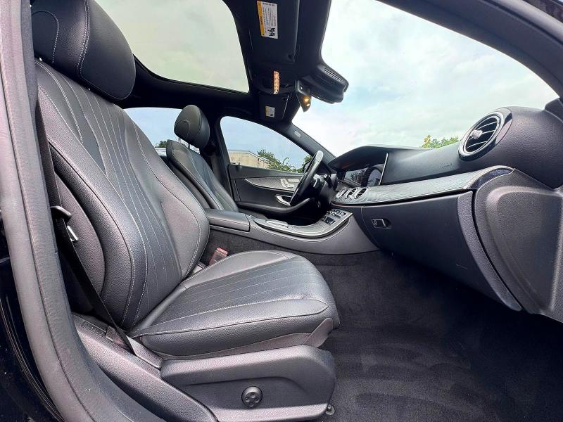 Продажа на аукционе авто 2021 Mercedes-benz E, vin: W1KZF8DB7MA920004, номер лота: 63182526