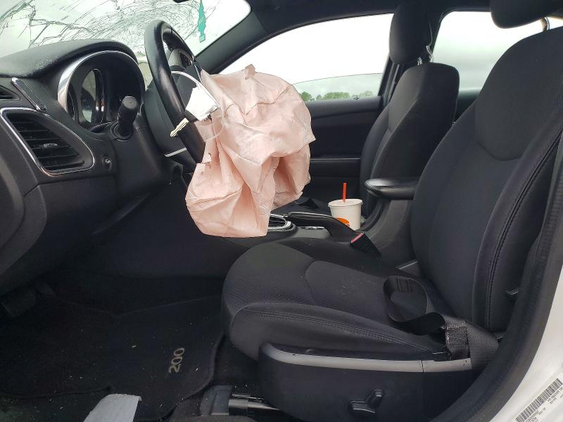 Продажа на аукционе авто 2014 Chrysler 200, vin: 1C3CCBBGXEN204393, номер лота: 60963716