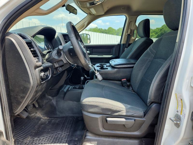 60889536 :رقم المزاد ، 3C6UR5HJ6KG587585 vin ، 2019 Ram 2500 مزاد بيع
