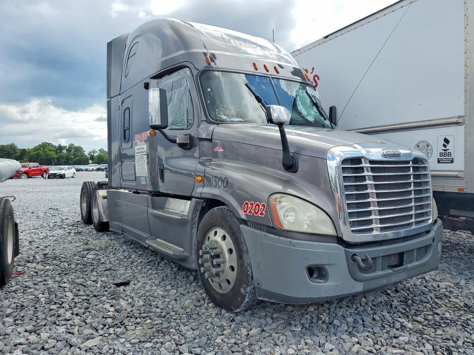 2013 Freightliner Cascadia მანქანა იყიდება აუქციონზე, vin: 1FUJGLDR8DSBT0396, აუქციონის ნომერი: 60985506