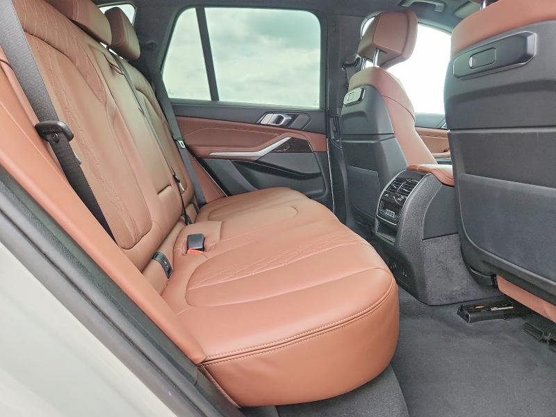 62381246 :رقم المزاد ، 5UX43EU06S9X96024 vin ، 2025 Bmw X5 مزاد بيع