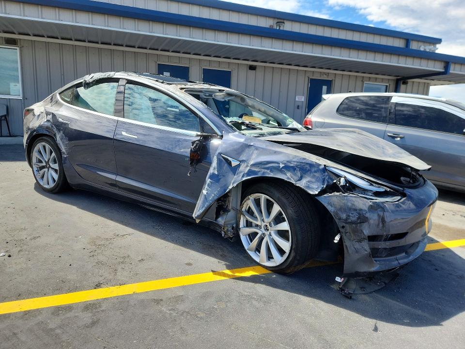 2020 Tesla Model 3 მანქანა იყიდება აუქციონზე, vin: 5YJ3E1EB4LF637994, აუქციონის ნომერი: 59371826