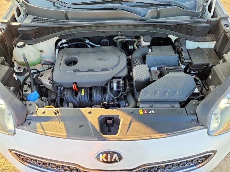 60388786 :رقم المزاد ، KNDPNCAC5H7220988 vin ، 2017 Kia Sportage مزاد بيع