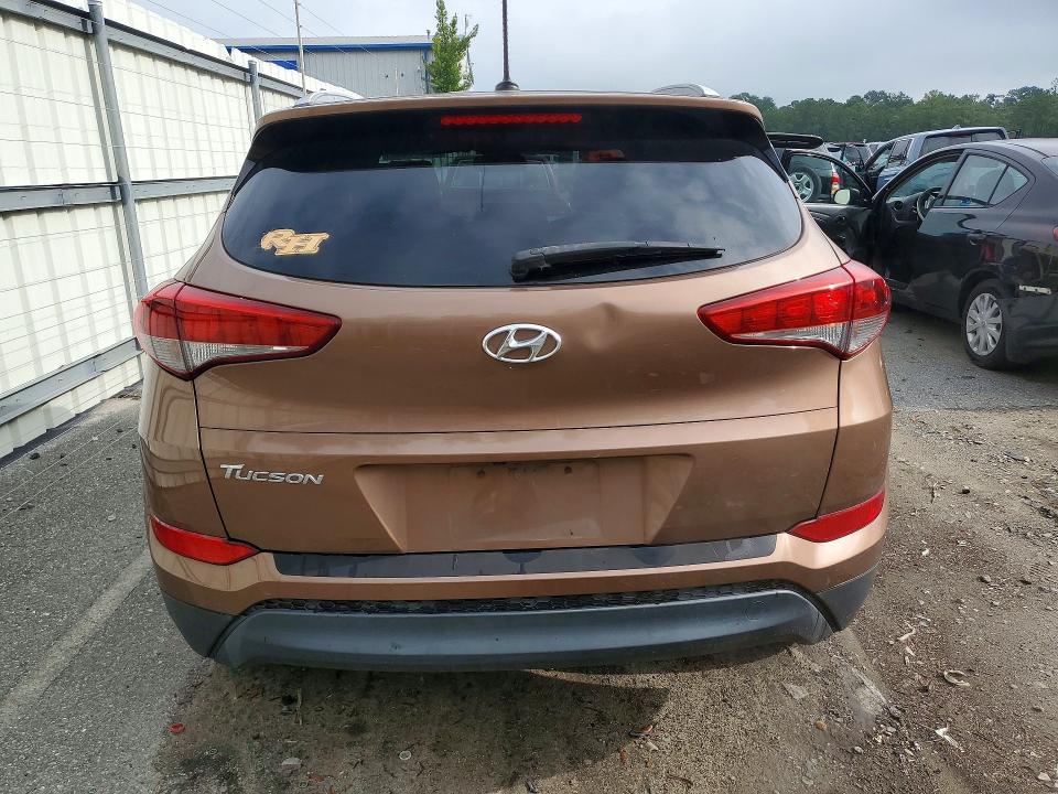 61218666 :رقم المزاد ، KM8J33A40GU204326 vin ، 2016 Hyundai Tucson مزاد بيع