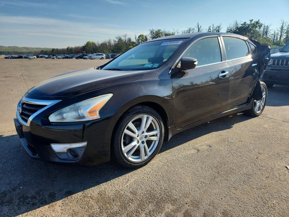 Auction sale of the 2013 Nissan Altima, vin: 1N4BL3AP0DN579647, lot number: 61250886