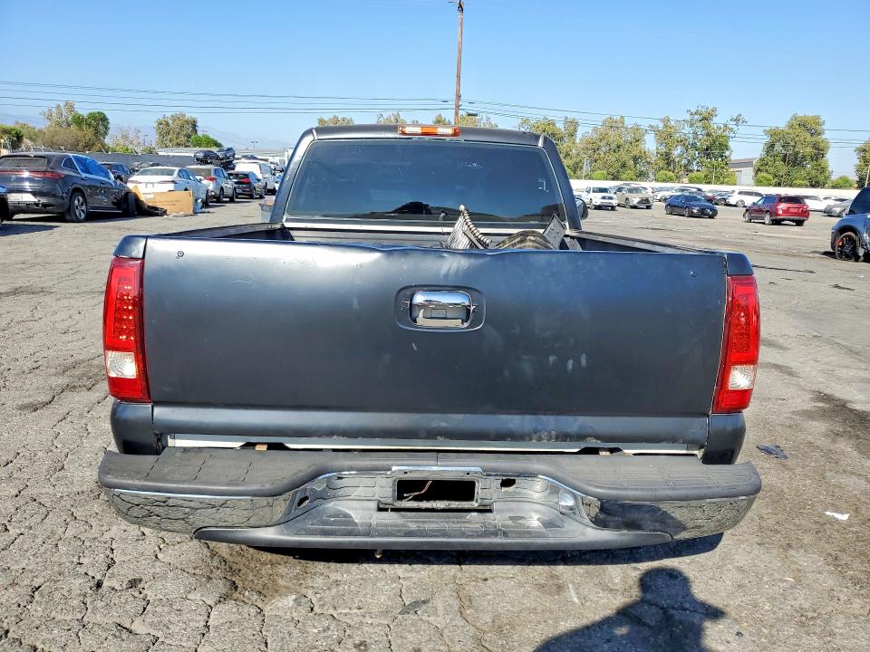 59912506 :رقم المزاد ، 1GTEC14T3YZ243977 vin ، 2000 Gmc New Sierra مزاد بيع