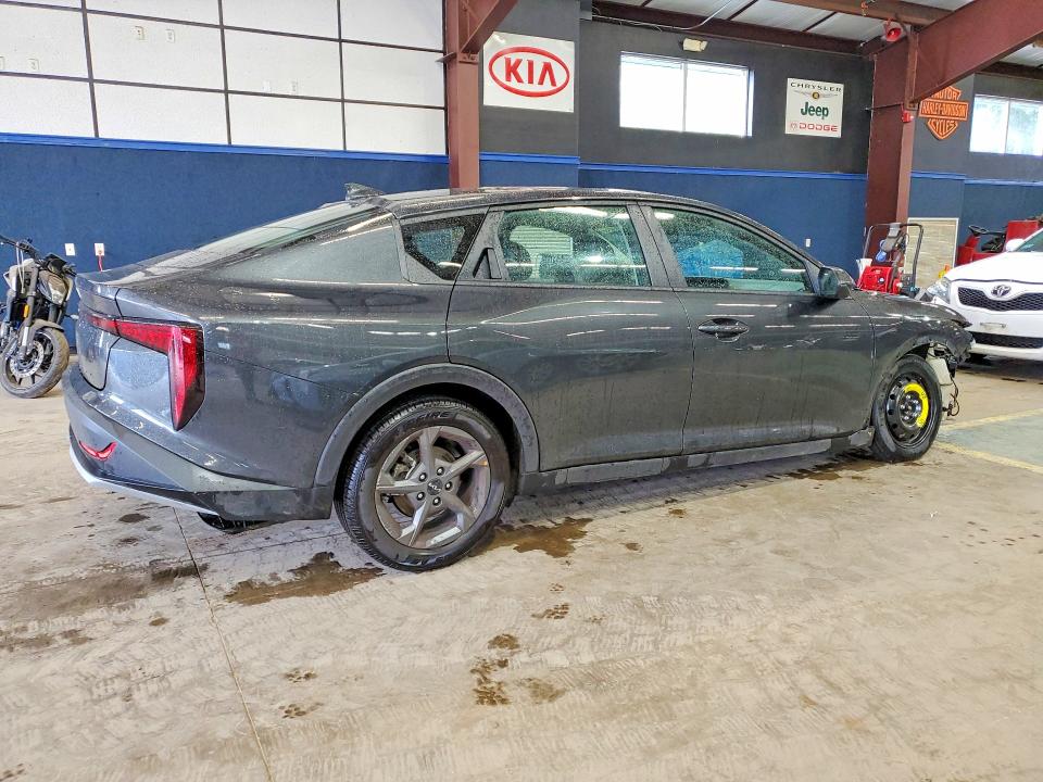 2025 Kia K4 მანქანა იყიდება აუქციონზე, vin: 3KPFT4DE8SE099241, აუქციონის ნომერი: 60168866