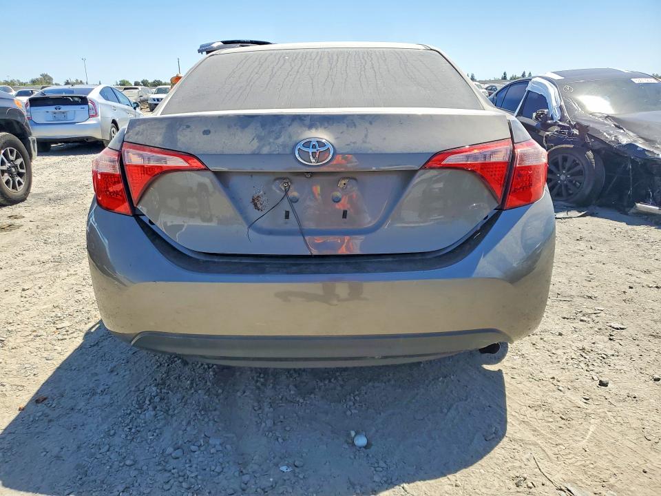 2018 Toyota Corolla მანქანა იყიდება აუქციონზე, vin: 2T1BURHE0JC055282, აუქციონის ნომერი: 62717516