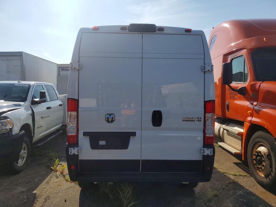 56996226 :رقم المزاد ، 3C6LRVDG2SE503988 vin ، 2025 Ram Promaster 2500 مزاد بيع