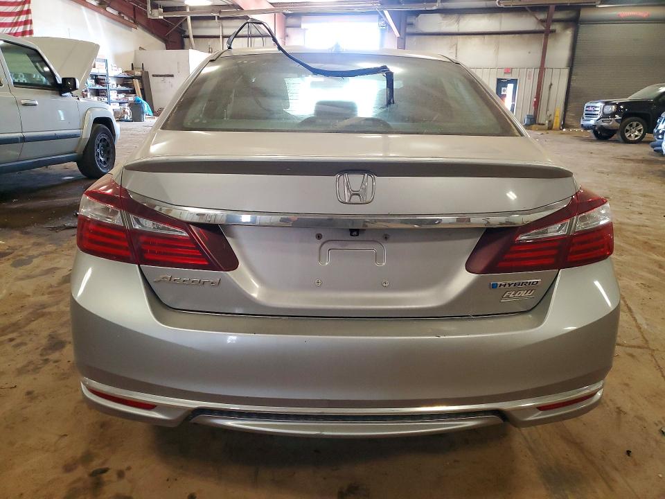 Продажа на аукционе авто 2017 Honda Accord, vin: JHMCR6F52HC010790, номер лота: 61729106
